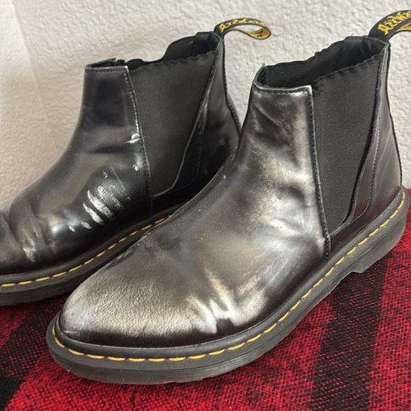 Doc marten Chelsea boots black with silver distressing - Picture 2 of 10